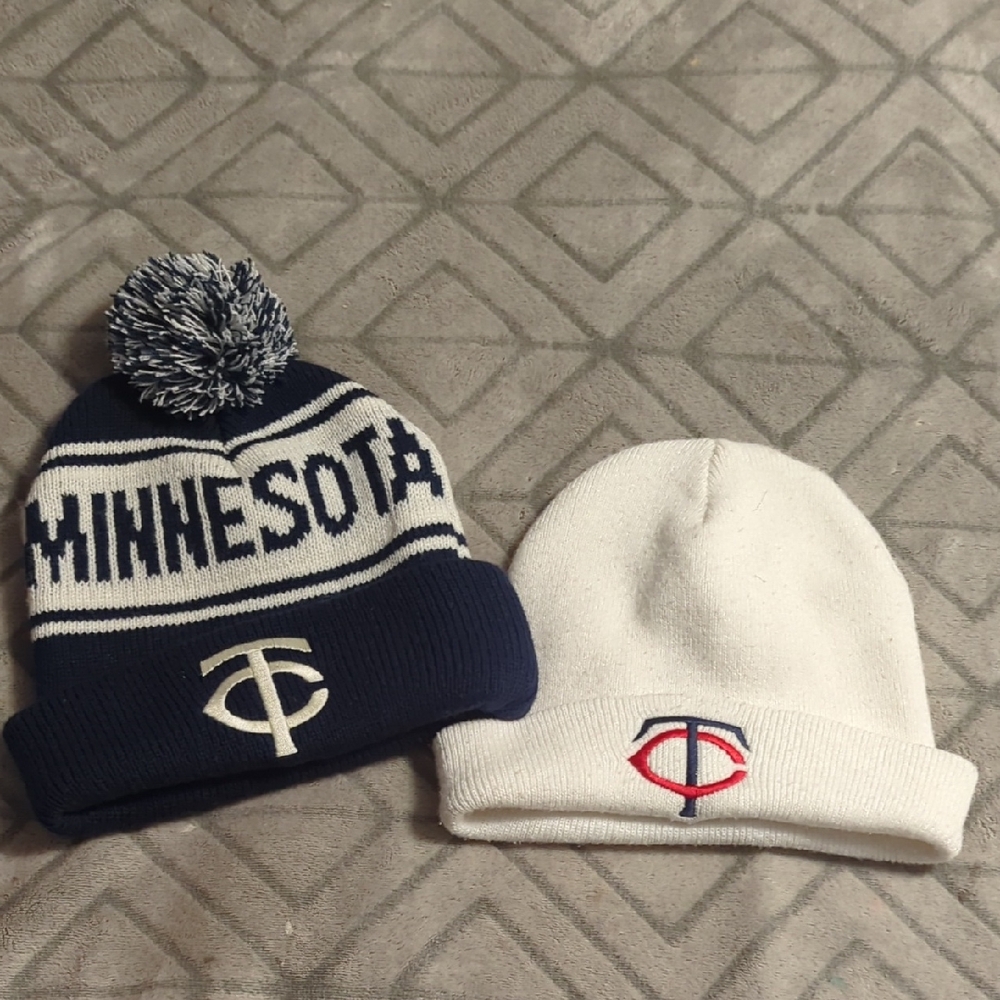 Minnesota Twins Pom-Pom & Beanie Set‎ - Navy and White